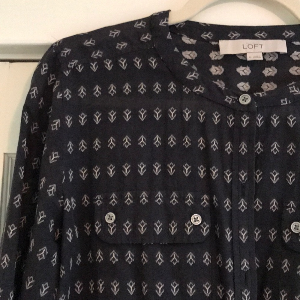 Button down - Picture 2 of 4